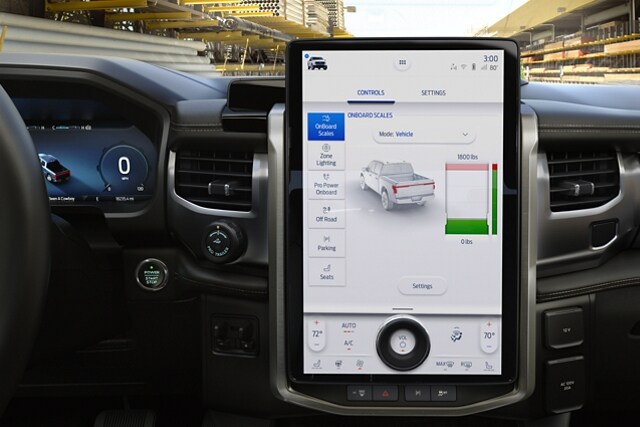 Image on the touchscreen showing weight distribution and other information