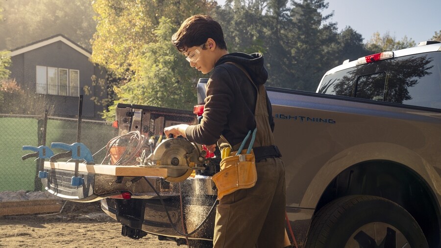 Tailgate being used on job site