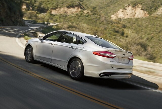 2020 Ford® Fusion Sedan | Features | Ford.com