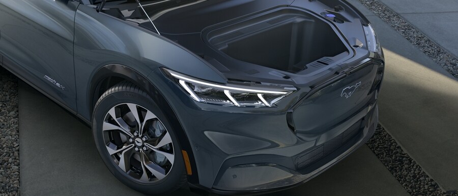 Cajuela delantera abierta de la Ford Mustang Mach-E® 2023