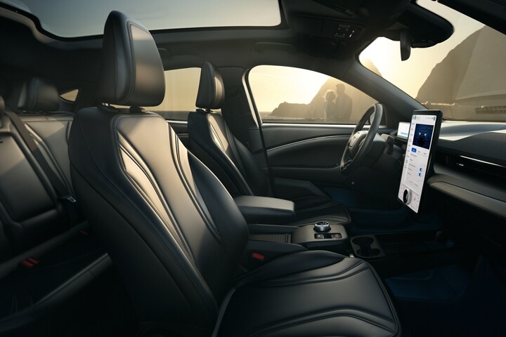 Interior de una Ford Mustang Mach-E® 2023