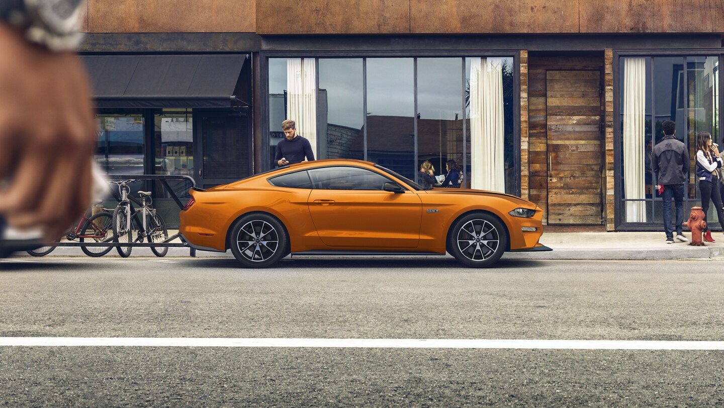 21 Ford Mustang Sports Car Hear The Roar