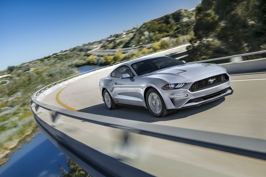 21 Ford Mustang Sports Car Hear The Roar