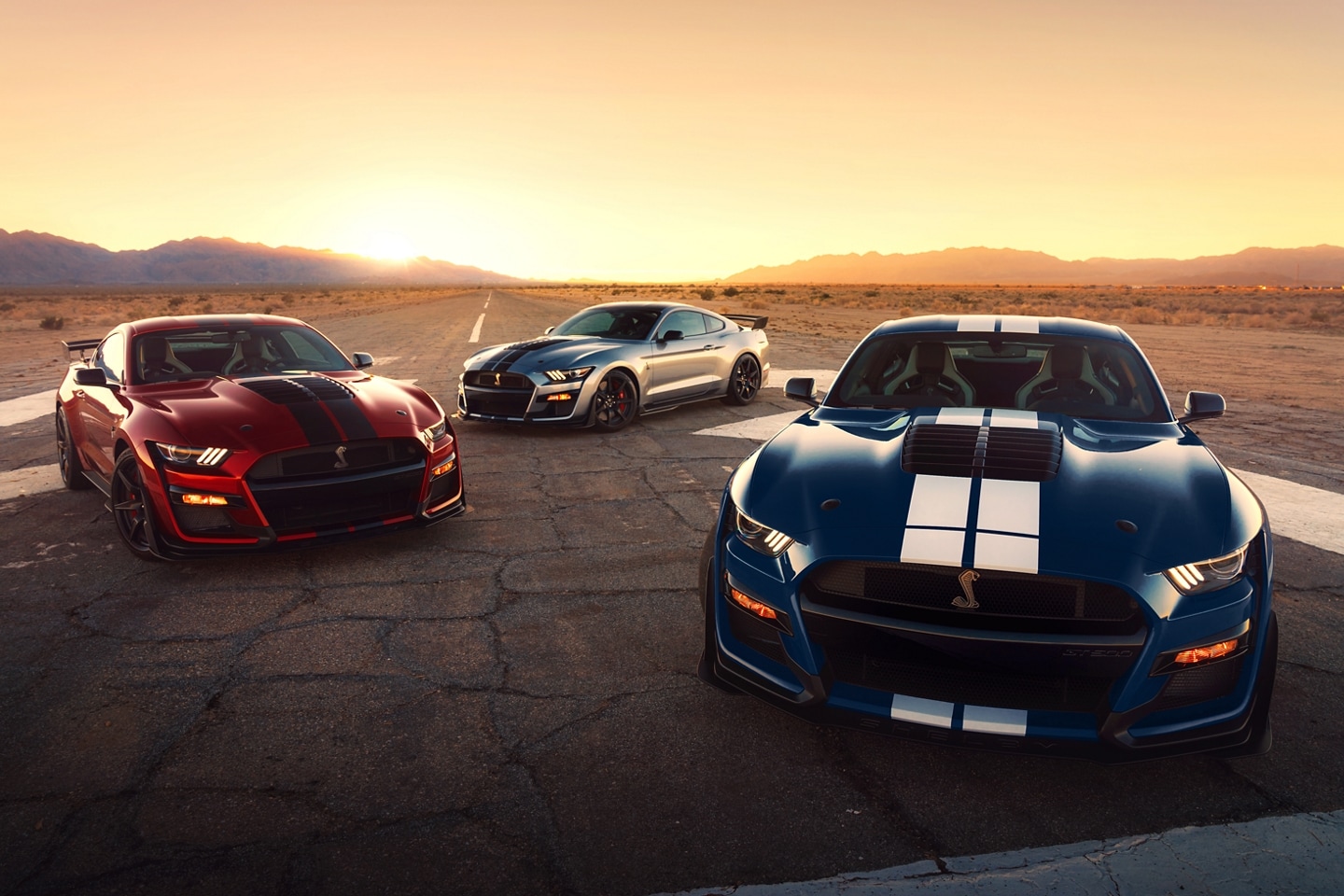 https://www.ford.com/is/image/content/dam/vdm_ford/live/en_us/ford/nameplate/mustang/2021/collections/dm/21_FRD_MST_DSC00602.tif?croppathe=1_3x2&wid=1440