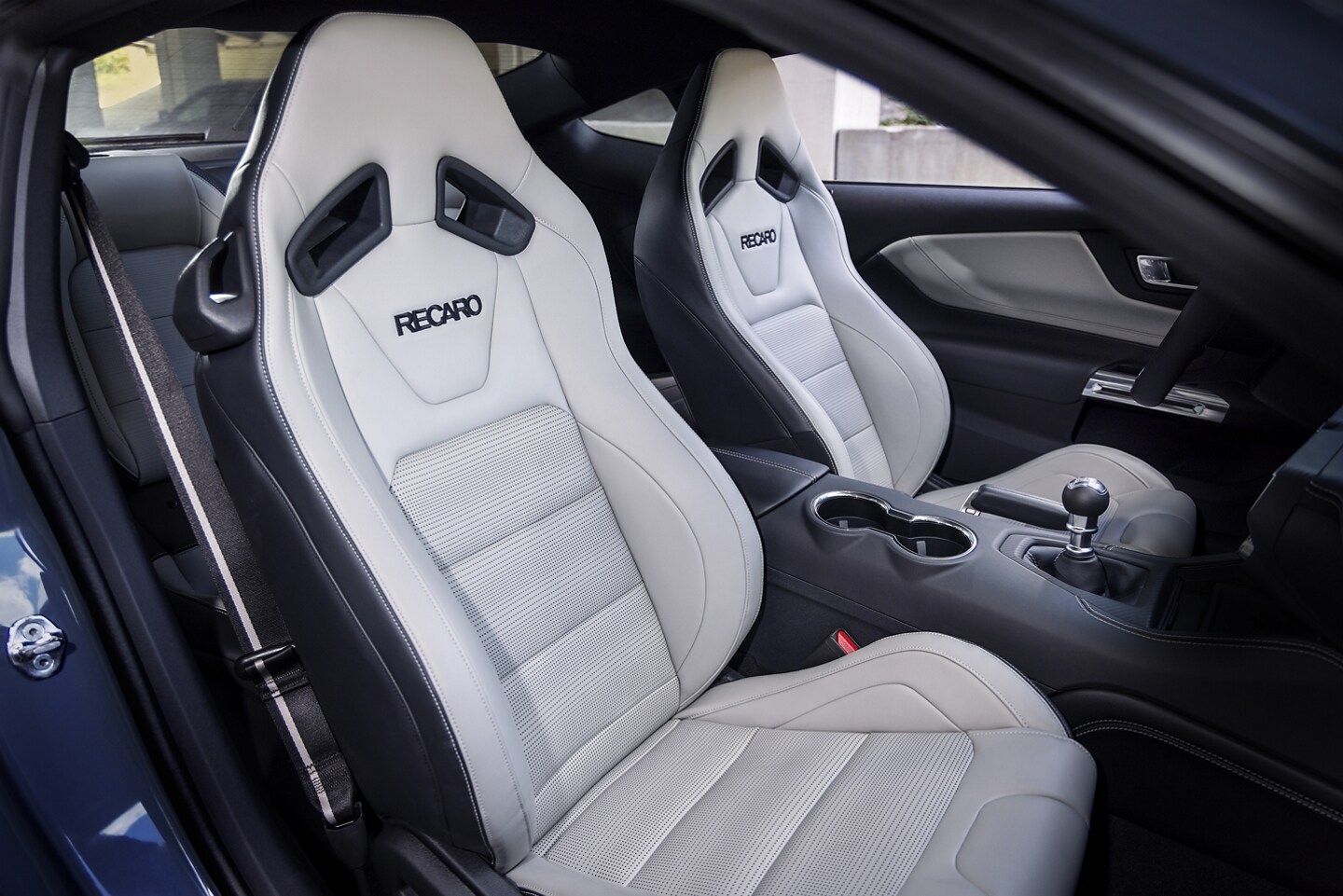 2025 Ford Mustang white Recaro bucket seats