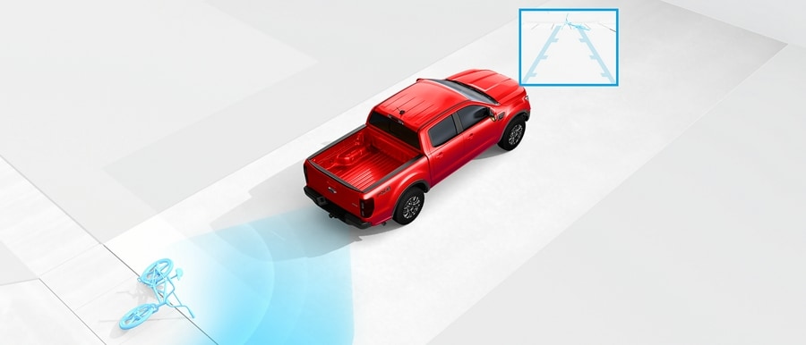 Una Ford Ranger® 2023 en Race Red que muestra la Cámara de Marcha Atrás