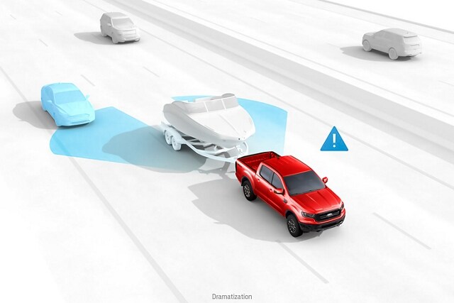 Una Ford Ranger® 2023 en Race Red que ilustra BLIS