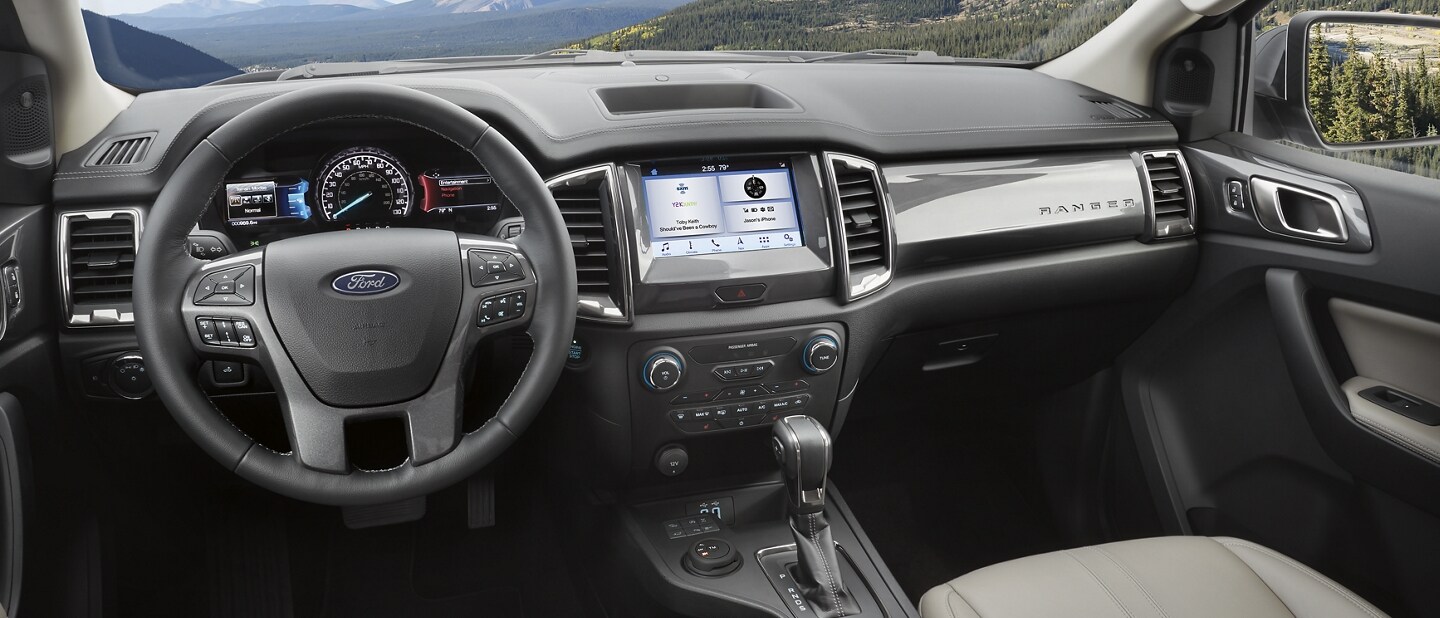 Vista Interior en la Ford Ranger® 2023 que muestra Co-Pilot 360 disponible