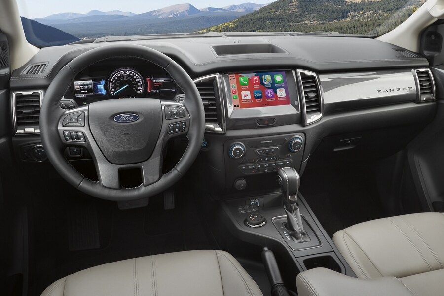 Vista Interior en la Ford Ranger® 2023 que muestra Co-Pilot 360 disponible