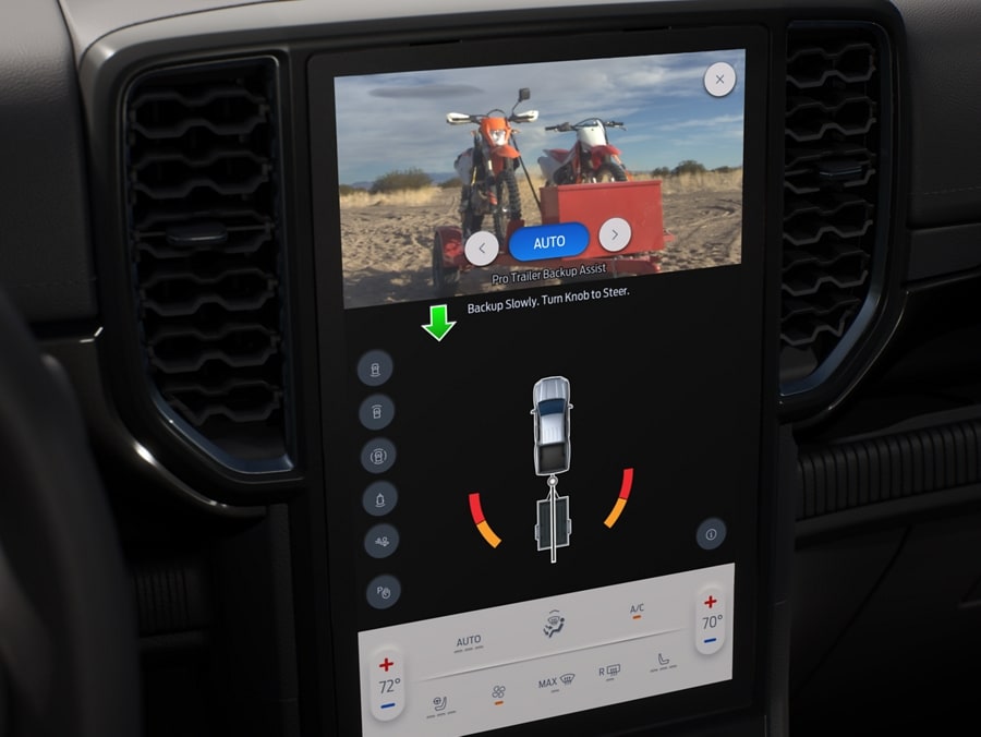 Towing guidance display on the center dash screen of a 2024 Ford Ranger®