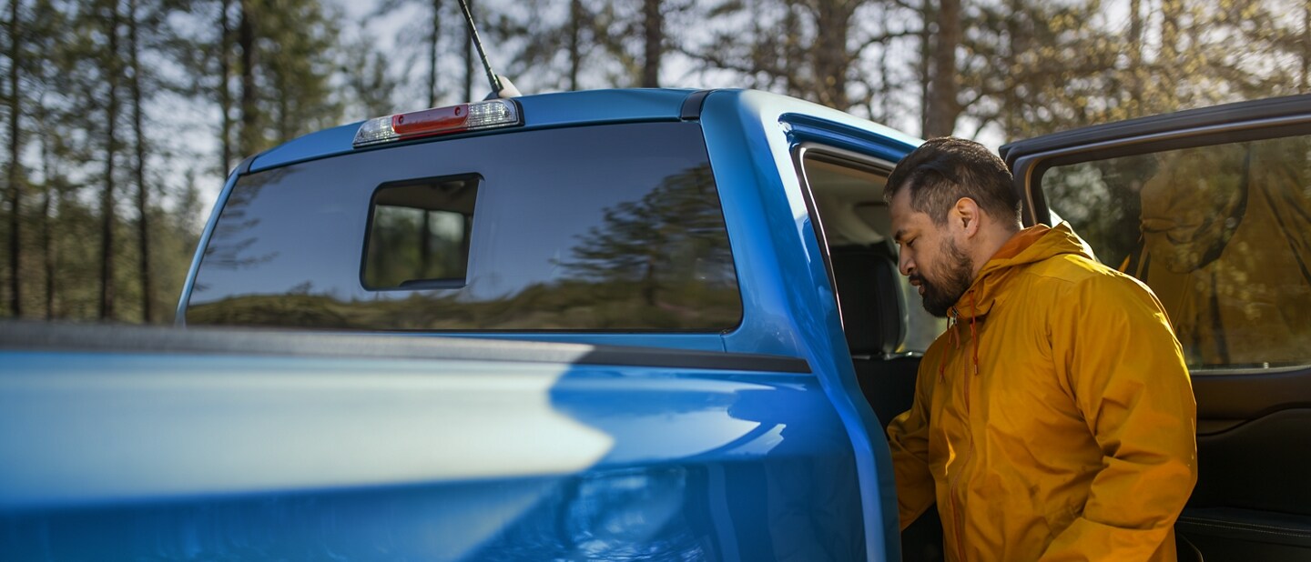 A 2024 Ford Ranger® truck exterior with the Power Sliding Rear Window featured