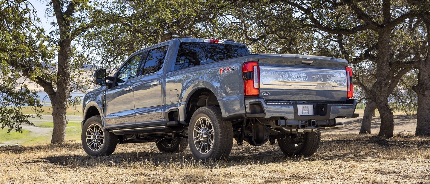 Un modelo de una Ford Super Duty® F-350® Limited 2023