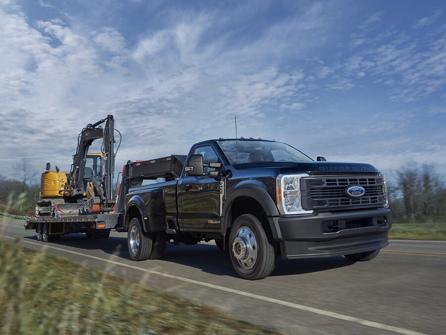 2025 Ford Super Duty® Truck Towing & Hauling Features