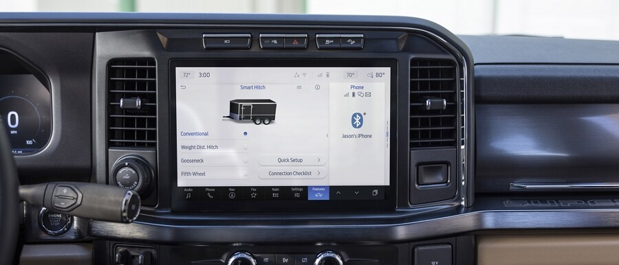 Center display screen showing Smart Hitch for conventional trailer