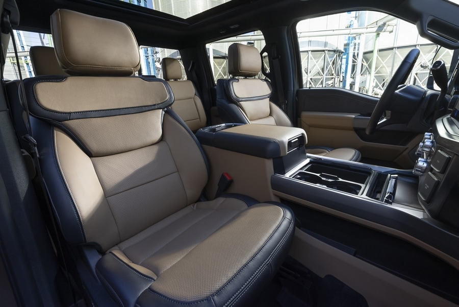 2024 Ford Super Duty® Commercial Truck Interior & Exterior Features