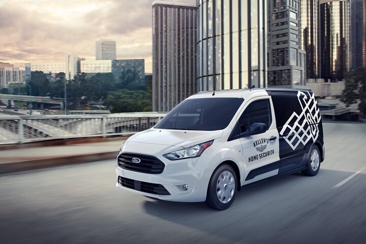 Ford Transit Connect Cargo Van 2023 en Frozen White con gráficos comerciales no originales disponibles