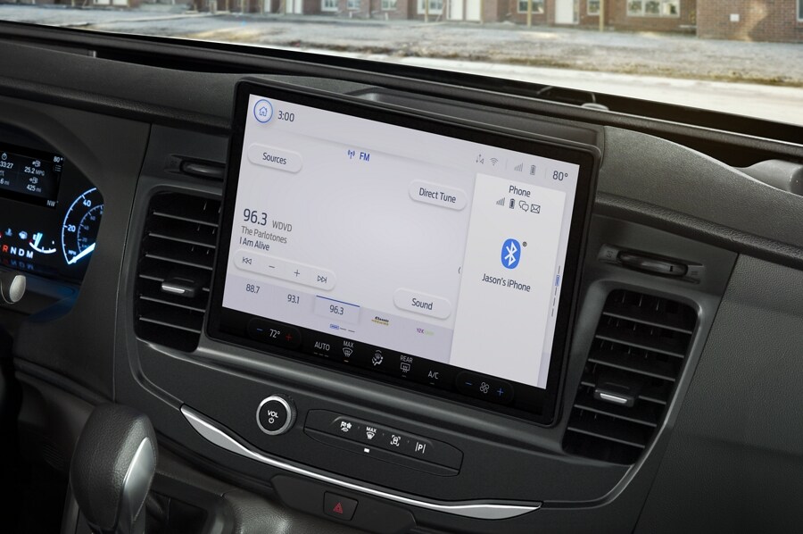 Imagen de la consola central de una van Ford Transit® 2023