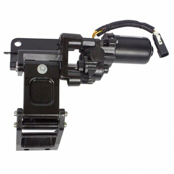 Running Board Mounting Bracket - Left, Front 119"/3023MM base (Regular Wagon)