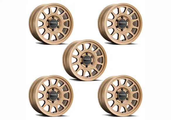 Bronco 2021+ 17"x8.5" Bronze Method Wheel Kit Main Image